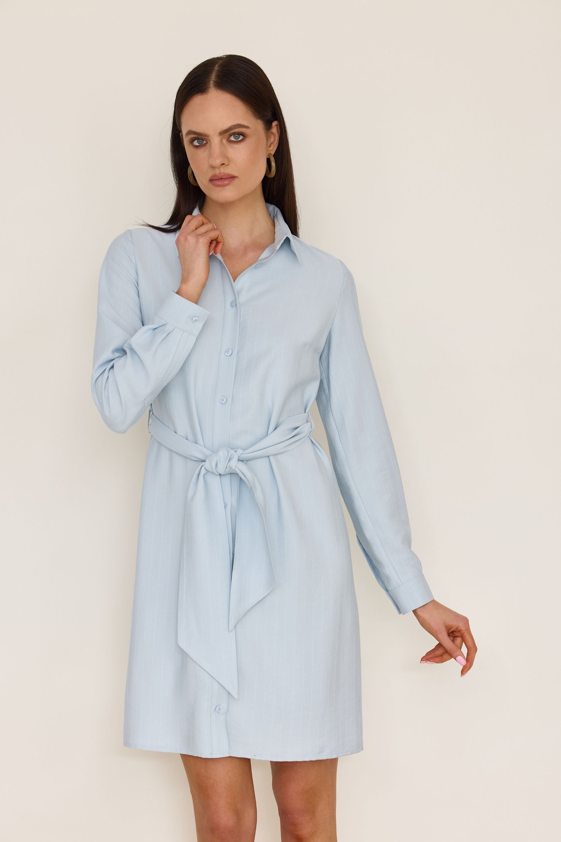 Sukienka koszulowa z wiązaniem baby blue