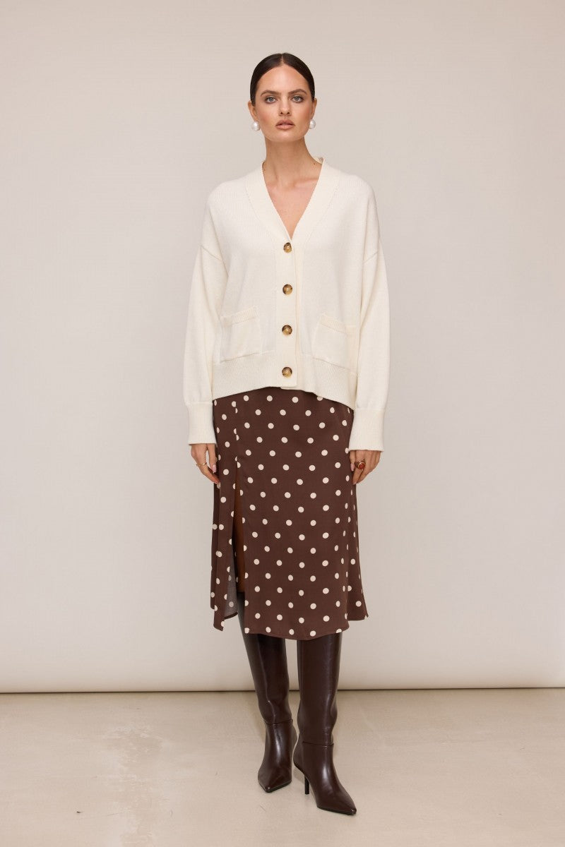 Creamy white cardigan with pockets