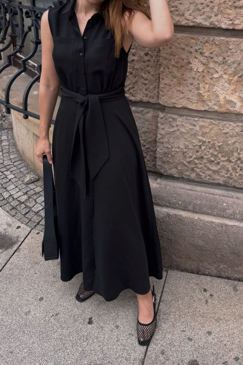 Black lyocell shirt dress