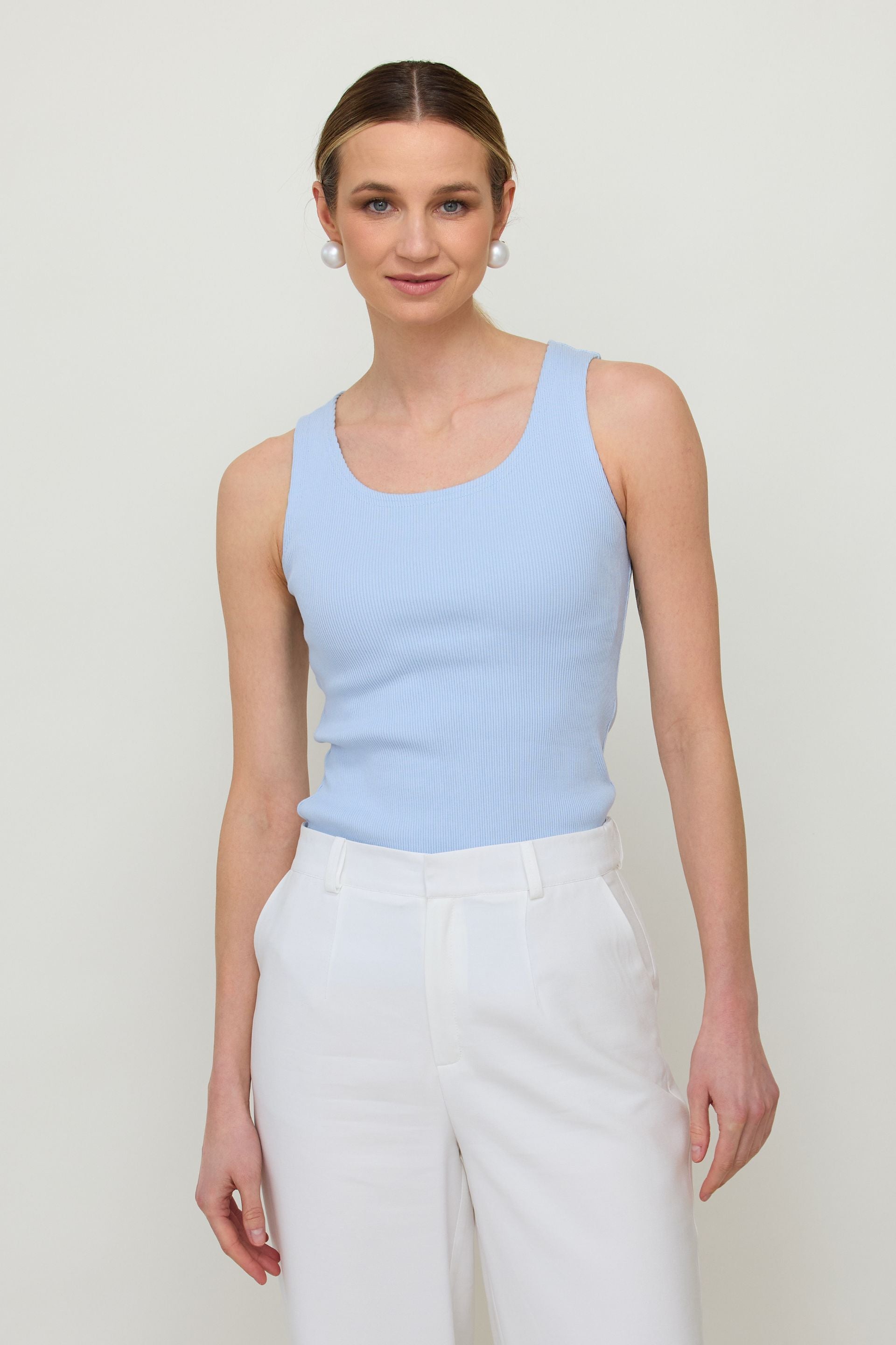 Top z prążkowanej bawełny baby blue
