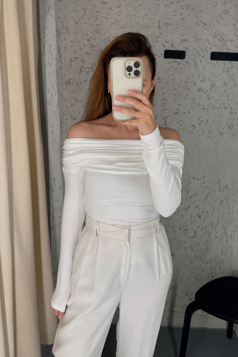 Cream white long sleeve Spanish blouse