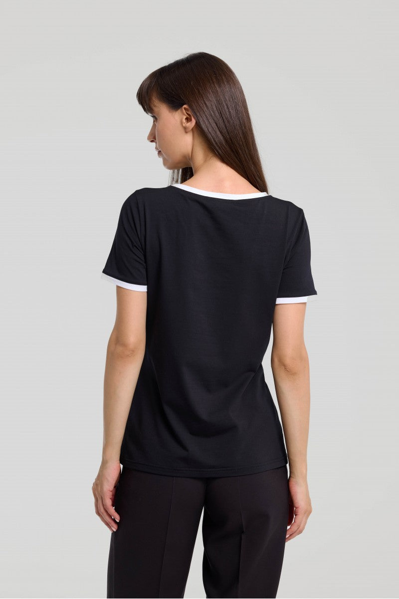 T-shirt z lamówką czarny